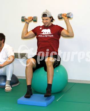 Eishockey, Schispringen, Radsport. Training, Reha in der Privatklinik Maria Hilf. Eishockey. Christoph Brandner (KAC). KLagenfurt, am 23.12.2010.
Foto: Kuess
---
pressefotos, pressefotografie, kuess, qs, qspictures, sport, bild, bilder, bilddatenbank