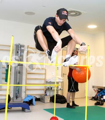 Schispringen. Training, Reha in der Privatklinik Maria Hilf. Thomas Morgenstern. KLagenfurt, am 23.12.2010.
Foto: Kuess
---
pressefotos, pressefotografie, kuess, qs, qspictures, sport, bild, bilder, bilddatenbank