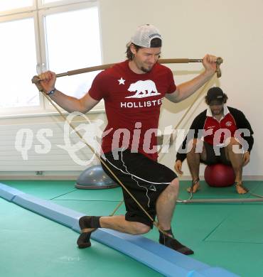 Eishockey. Training, Reha in der Privatklinik Maria Hilf. Christoph Brandner (KAC). KLagenfurt, am 23.12.2010.
Foto: Kuess
---
pressefotos, pressefotografie, kuess, qs, qspictures, sport, bild, bilder, bilddatenbank