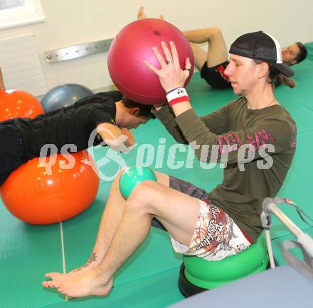 Schispringen. Training, Reha in der Privatklinik Maria Hilf. Martin Koch. Klagenfurt, am 23.12.2010.
Foto: Kuess
---
pressefotos, pressefotografie, kuess, qs, qspictures, sport, bild, bilder, bilddatenbank