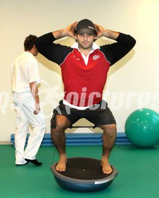 Eishockey, Schispringen, Radsport. Training, Reha in der Privatklinik Maria Hilf. Eishockey. Andy Chiodo (KAC). KLagenfurt, am 23.12.2010.
Foto: Kuess
---
pressefotos, pressefotografie, kuess, qs, qspictures, sport, bild, bilder, bilddatenbank