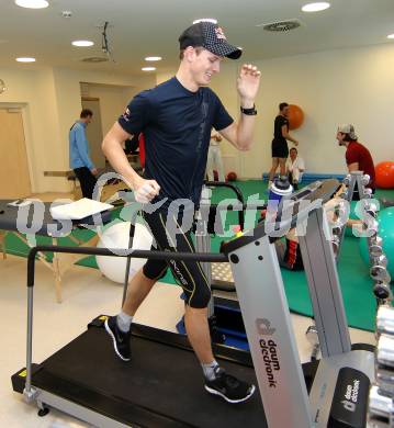 Schispringen. Training, Reha in der Privatklinik Maria Hilf. Thomas Morgenstern. KLagenfurt, am 23.12.2010.
Foto: Kuess
---
pressefotos, pressefotografie, kuess, qs, qspictures, sport, bild, bilder, bilddatenbank