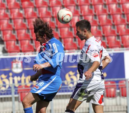 Fussball Regionalliga. SAK gegen GAK. Murat Veliu  (SAK), Roland Kollmann (GAK), Klagenfurt, am 7.5.2011.
Foto: Kuess
---
pressefotos, pressefotografie, kuess, qs, qspictures, sport, bild, bilder, bilddatenbank