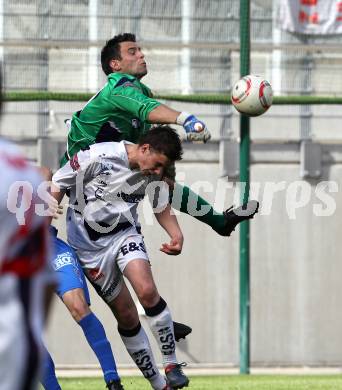 Fussball Regionalliga. SAK gegen GAK. Ivo Mueller, Patrick Lausegger (SAK), Klagenfurt, am 7.5.2011.
Foto: Kuess
---
pressefotos, pressefotografie, kuess, qs, qspictures, sport, bild, bilder, bilddatenbank