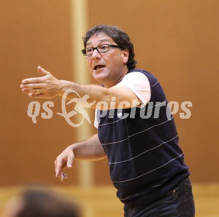 Basketball Kaerntner Liga. WSG Radenthein gegen KOS Klagenfurt/Celovec. Trainer Miran Cilensek (Radenthein). Radenthein, am 7.5.2011.
Foto: Kuess 
---
pressefotos, pressefotografie, kuess, qs, qspictures, sport, bild, bilder, bilddatenbank