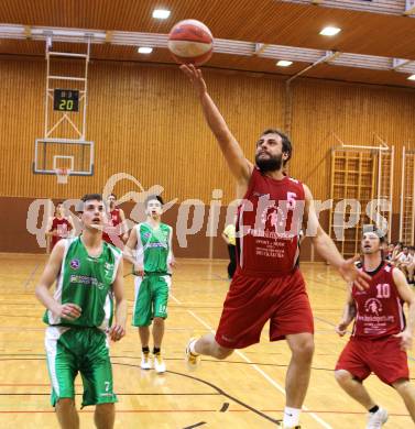 Basketball Kaerntner Liga. WSG Radenthein gegen KOS Klagenfurt/Celovec. Patrick Biedermann (Radenthein), Rok Papic (KOS). Radenthein, am 7.5.2011.
Foto: Kuess 
---
pressefotos, pressefotografie, kuess, qs, qspictures, sport, bild, bilder, bilddatenbank