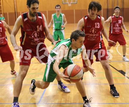 Basketball Kaerntner Liga. WSG Radenthein gegen KOS Klagenfurt/Celovec. Mitja Plecity, Martin Steiner (Radenthein), Matej Smrtnik (KOS). Radenthein, am 7.5.2011.
Foto: Kuess 
---
pressefotos, pressefotografie, kuess, qs, qspictures, sport, bild, bilder, bilddatenbank