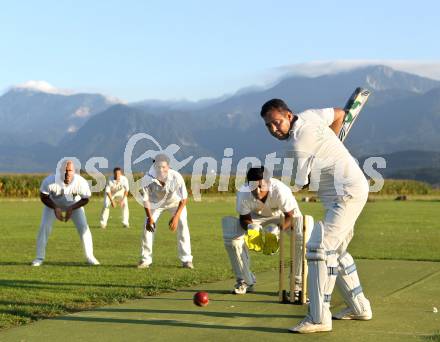 Cricket Club Velden. Latschach, 25.8.2010.
Foto: Kuess
---
pressefotos, pressefotografie, kuess, qs, qspictures, sport, bild, bilder, bilddatenbank