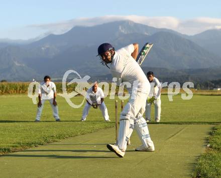 Cricket Club Velden. Latschach, 25.8.2010.
Foto: Kuess
---
pressefotos, pressefotografie, kuess, qs, qspictures, sport, bild, bilder, bilddatenbank