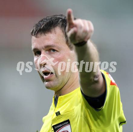 Fussball. Regionalliga. SK Austria Klagenfurt gegen SAK. Schiedsrichter Manfred Eberhard. Klagenfurt, 13.5.2011.
Foto: Kuess
---
pressefotos, pressefotografie, kuess, qs, qspictures, sport, bild, bilder, bilddatenbank