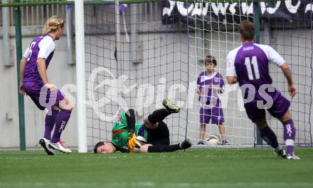 Fussball. Regionalliga. SK Austria Klagenfurt gegen SAK. Johannes Isopp, Michael Kulnik, (Klagenfurt), Marcel Reichmann (SAK). Klagenfurt, 13.5.2011.
Foto: Kuess
---
pressefotos, pressefotografie, kuess, qs, qspictures, sport, bild, bilder, bilddatenbank