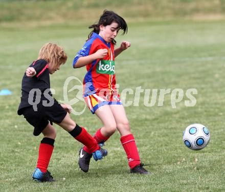 Fussball Girlies Cup. Deinsdorf, am 14.5.2011.
Foto: Kuess
---
pressefotos, pressefotografie, kuess, qs, qspictures, sport, bild, bilder, bilddatenbank