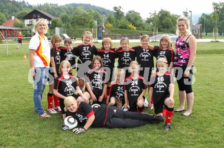 Fussball Girlies Cup. Mannschaftsfoto. Die flinken Maeuse VS Voelkermarkt. Deinsdorf, am 14.5.2011.
Foto: Kuess
---
pressefotos, pressefotografie, kuess, qs, qspictures, sport, bild, bilder, bilddatenbank