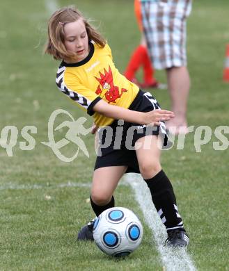 Fussball Girlies Cup. Deinsdorf, am 14.5.2011.
Foto: Kuess
---
pressefotos, pressefotografie, kuess, qs, qspictures, sport, bild, bilder, bilddatenbank