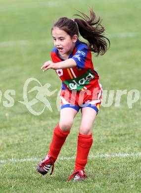 Fussball Girlies Cup. Deinsdorf, am 14.5.2011.
Foto: Kuess
---
pressefotos, pressefotografie, kuess, qs, qspictures, sport, bild, bilder, bilddatenbank