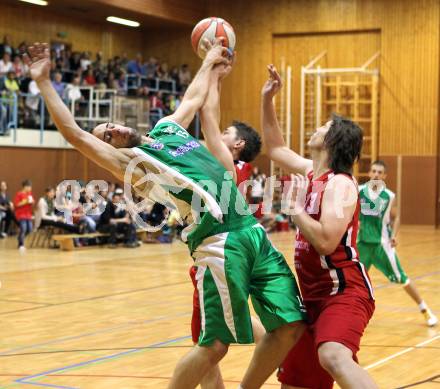 Basketball Kaerntner Liga. WSG Radenthein gegen KOS Klagenfurt/Celovec. Martin Steiner (Radenthein), Ziga Fermentin (KOS). Radenthein, am 14.5.2011.
Foto: Kuess
---
pressefotos, pressefotografie, kuess, qs, qspictures, sport, bild, bilder, bilddatenbank