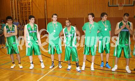 Basketball Kaerntner Liga. WSG Radenthein gegen KOS Klagenfurt/Celovec. Enttaeuschte Spieler (KOS). Radenthein, am 14.5.2011.
Foto: Kuess
---
pressefotos, pressefotografie, kuess, qs, qspictures, sport, bild, bilder, bilddatenbank