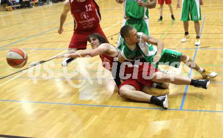 Basketball Kaerntner Liga. WSG Radenthein gegen KOS Klagenfurt/Celovec. Martin Steiner (Radenthein), Denis Hvalec (KOS). Radenthein, am 14.5.2011.
Foto: Kuess
---
pressefotos, pressefotografie, kuess, qs, qspictures, sport, bild, bilder, bilddatenbank