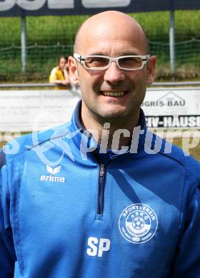 Fussball Unterliga Ost. SV Ludmannsdorf gegen Ruden. Trainer Simon Paulitsch (Ludmannsdorf). Ludmannsdorf, am 1.5.2011.
Foto: Kuess
---
pressefotos, pressefotografie, kuess, qs, qspictures, sport, bild, bilder, bilddatenbank