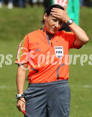 Fussball Unterliga Ost. SV Ludmannsdorf gegen Ruden. Schiedsrichterin Tanja Schett. Ludmannsdorf, am 1.5.2011.
Foto: Kuess
---
pressefotos, pressefotografie, kuess, qs, qspictures, sport, bild, bilder, bilddatenbank