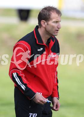 Fussball Unterliga Ost. SV Ludmannsdorf gegen Ruden. Trainer Robert Skof (Ruden). Ludmannsdorf, am 1.5.2011.
Foto: Kuess
---
pressefotos, pressefotografie, kuess, qs, qspictures, sport, bild, bilder, bilddatenbank