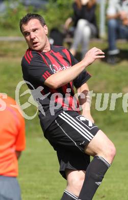 Fussball Unterliga Ost. SV Ludmannsdorf gegen Ruden. Bostjan Hodzar (Ruden). Ludmannsdorf, am 1.5.2011.
Foto: Kuess
---
pressefotos, pressefotografie, kuess, qs, qspictures, sport, bild, bilder, bilddatenbank