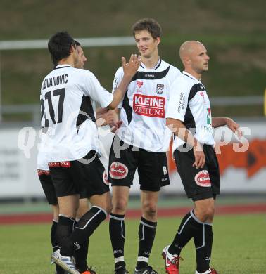 Fussball Bundesliga. Erste Liga. WAC/St. Andrae gegen Cashpoint SCR Altach. Nenad Jovanovic, Christian Falk, Stephan Stueckler (WAC). Wolfsberg, am 17.5.2011.
Foto: Kuess
---
pressefotos, pressefotografie, kuess, qs, qspictures, sport, bild, bilder, bilddatenbank