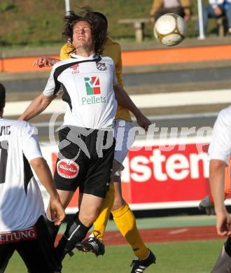 Fussball Erste Liga. WAC/St. Andrae gegen Cashpoint SCR Altach.  Dario Baldauf (WAC), Correa Miranda Tomas Esteban (Altach. Wolfsberg, 17.5.2011
Foto: Kuess

---
pressefotos, pressefotografie, kuess, qs, qspictures, sport, bild, bilder, bilddatenbank