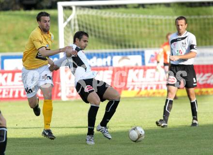 Fussball Erste Liga. WAC/St. Andrae gegen Cashpoint SCR Altach. Nenad JOvanovic,  (WAC), Correa Miranda Tomas Esteban (Altach). Wolfsberg, 17.5.2011
Foto: Kuess

---
pressefotos, pressefotografie, kuess, qs, qspictures, sport, bild, bilder, bilddatenbank