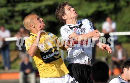 Fussball Erste Liga. WAC/St. Andrae gegen Cashpoint SCR Altach.  Christian Falk, (WAC), Philipp Netzer (Altach). Wolfsberg, 17.5.2011
Foto: Kuess

---
pressefotos, pressefotografie, kuess, qs, qspictures, sport, bild, bilder, bilddatenbank