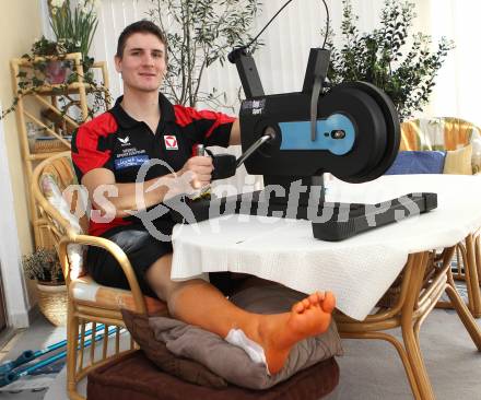 Eisschnellauf. Christian Pichler. Training am Handergometer. Klagenfurt, am 8.3.2010.
Foto: Kuess
---
pressefotos, pressefotografie, kuess, qs, qspictures, sport, bild, bilder, bilddatenbank