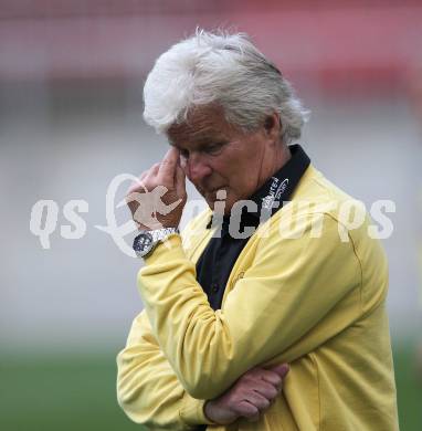 Fussball Regionalliga. SK Austria Klagenfurt gegen SAK. Trainer Alois Jagodic (SAK). Klagenfurt, am 13.5.2011.
Foto: Kuess
---
pressefotos, pressefotografie, kuess, qs, qspictures, sport, bild, bilder, bilddatenbank