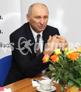 Fussball. Manfred Mertel. Klagenfurt, am 6.5.2011.
Foto: Kuess
---
pressefotos, pressefotografie, kuess, qs, qspictures, sport, bild, bilder, bilddatenbank