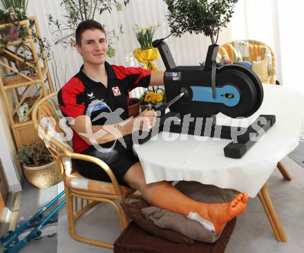 Eisschnellauf. Christian Pichler. Training am Handergometer. Klagenfurt, am 8.3.2010.
Foto: Kuess
---
pressefotos, pressefotografie, kuess, qs, qspictures, sport, bild, bilder, bilddatenbank