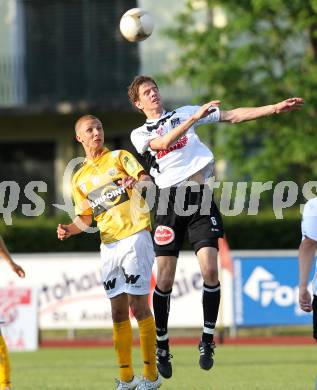 Fussball Bundesliga. Erste Liga. WAC/St. Andrae gegen Cashpoint SCR Altach. Christian Falk (WAC), Philipp Netzer (Altach). Wolfsberg, am 17.5.2011.
Foto: Kuess
---
pressefotos, pressefotografie, kuess, qs, qspictures, sport, bild, bilder, bilddatenbank