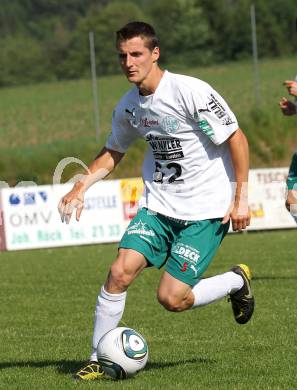 Fussball Kaerntner Liga. Griffen gegen Lendorf. Alexander Kruse (Lendorf). Griffen, am 14.5.2011.
Foto: Kuess
---
pressefotos, pressefotografie, kuess, qs, qspictures, sport, bild, bilder, bilddatenbank