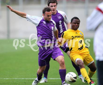 Fussball Regionalliga. SK Austria Klagenfurt gegen Pasching. Kai Schoppitsch (Austria), Harrison Kennedy (Pasching). Klagenfurt, am 20.5.2011.
Foto: Kuess
---
pressefotos, pressefotografie, kuess, qs, qspictures, sport, bild, bilder, bilddatenbank