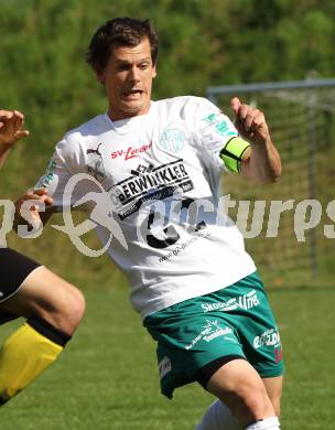 Fussball Kaerntner Liga. Griffen gegen Lendorf. Christian Huber (Lendorf). Griffen, am 14.5.2011.
Foto: Kuess
---
pressefotos, pressefotografie, kuess, qs, qspictures, sport, bild, bilder, bilddatenbank