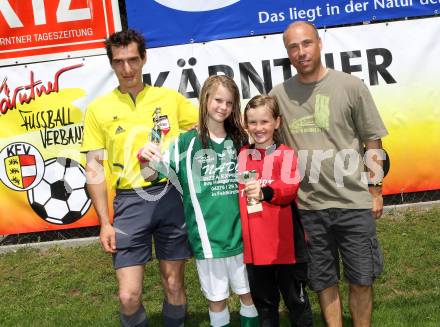 Fussball. Girlies Cup. Landskron, am 21.5.2011.
Foto: Kuess
---
pressefotos, pressefotografie, kuess, qs, qspictures, sport, bild, bilder, bilddatenbank