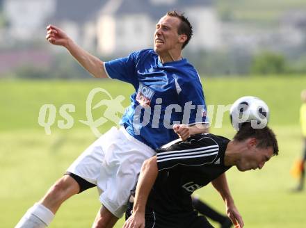 Fussball Unterliga Ost. Koettmannsdorf gegen Liebenfels. Martin Rauter Rauter (Koettmannsdorf), Christopher Isopp (Liebenfels). Koettmannsdorf, am 22.5.2011.
Foto: Kuess  
---
pressefotos, pressefotografie, kuess, qs, qspictures, sport, bild, bilder, bilddatenbank