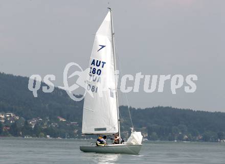 Segeln. Staatsmeisterschaft Dyas. Armin Koren, Marco Delbello (AUT 180). Dellach, am 20.5.2011.
Foto: Kuess
---
pressefotos, pressefotografie, kuess, qs, qspictures, sport, bild, bilder, bilddatenbank