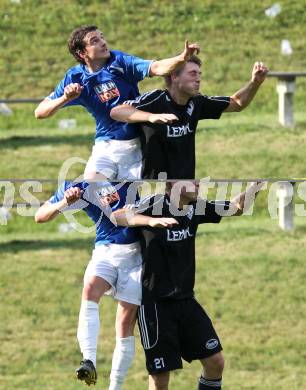 Fussball Unterliga Ost. Koettmannsdorf gegen Liebenfels. Christian Hutter (Koettmannsdorf), Christopher Isopp (Liebenfels). Koettmannsdorf, am 22.5.2011.
Foto: Kuess  
---
pressefotos, pressefotografie, kuess, qs, qspictures, sport, bild, bilder, bilddatenbank