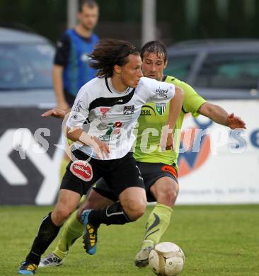 Fussball Erste Liga. WAC/St. Andrae gegen FC Gratkorn.  Dario Baldauf, (WAC), Mario Steiner (Gratkorn). Wolfsberg, 24.5.2011
Foto: Kuess

---
pressefotos, pressefotografie, kuess, qs, qspictures, sport, bild, bilder, bilddatenbank