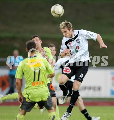 Fussball Erste Liga. WAC/St. Andrae gegen FC Gratkorn. Michael Sollbauer, (WAC), Joachim Parapatits  (Gratkorn). Wolfsberg, 24.5.2011
Foto: Kuess

---
pressefotos, pressefotografie, kuess, qs, qspictures, sport, bild, bilder, bilddatenbank