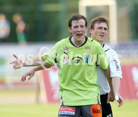 Fussball Erste Liga. WAC/St. Andrae gegen FC Gratkorn.  Mathias Berchtold, (WAC), Mario Kroepfl  (Gratkorn). Wolfsberg, 24.5.2011
Foto: Kuess

---
pressefotos, pressefotografie, kuess, qs, qspictures, sport, bild, bilder, bilddatenbank