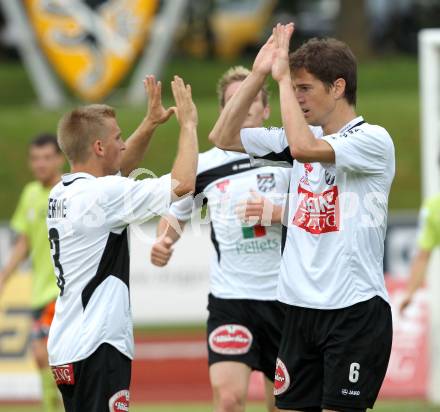 Fussball Erste Liga. WAC/St. Andrae gegen FC Gratkorn.  Torjubel Christian Falk, Manuel Kerhe (WAC). Wolfsberg, 24.5.2011
Foto: Kuess

---
pressefotos, pressefotografie, kuess, qs, qspictures, sport, bild, bilder, bilddatenbank