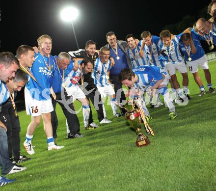 Fussball KFV Cup Finale. VSV gegen Lendorf. Jubel (VSV). Villach, amm 25.5.2011.
Foto: Kuess
---
pressefotos, pressefotografie, kuess, qs, qspictures, sport, bild, bilder, bilddatenbank