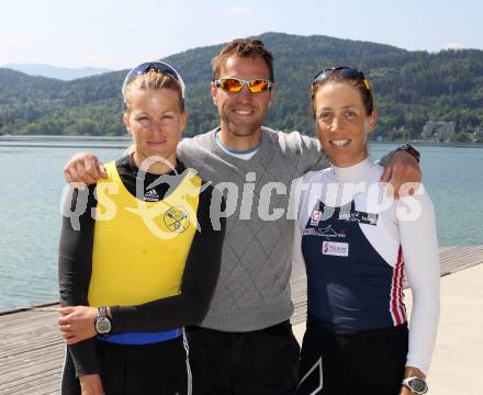 Rudern. Sarah Karlsson, Trainer Kurt Traer, Michaela Taupe-Traer. Klagenfurt, 5.5.2011.
Foto: kuess
---
pressefotos, pressefotografie, kuess, qs, qspictures, sport, bild, bilder, bilddatenbank