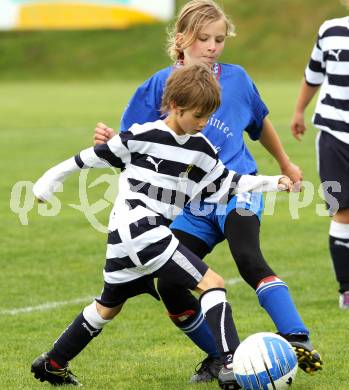 Fussball. Girlies Cup. Gmuend, 28.5.2011.
Foto: Kuess
---
pressefotos, pressefotografie, kuess, qs, qspictures, sport, bild, bilder, bilddatenbank