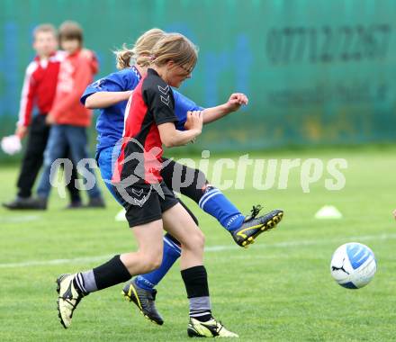 Fussball. Girlies Cup. Gmuend, 28.5.2011.
Foto: Kuess
---
pressefotos, pressefotografie, kuess, qs, qspictures, sport, bild, bilder, bilddatenbank